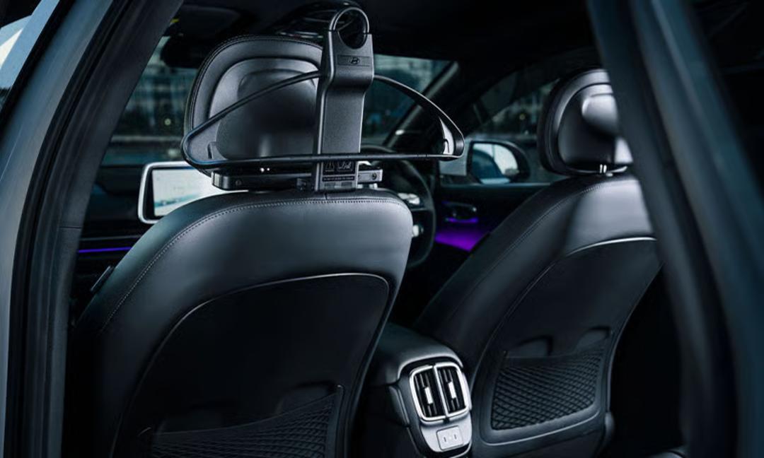 Seat business suit hanger