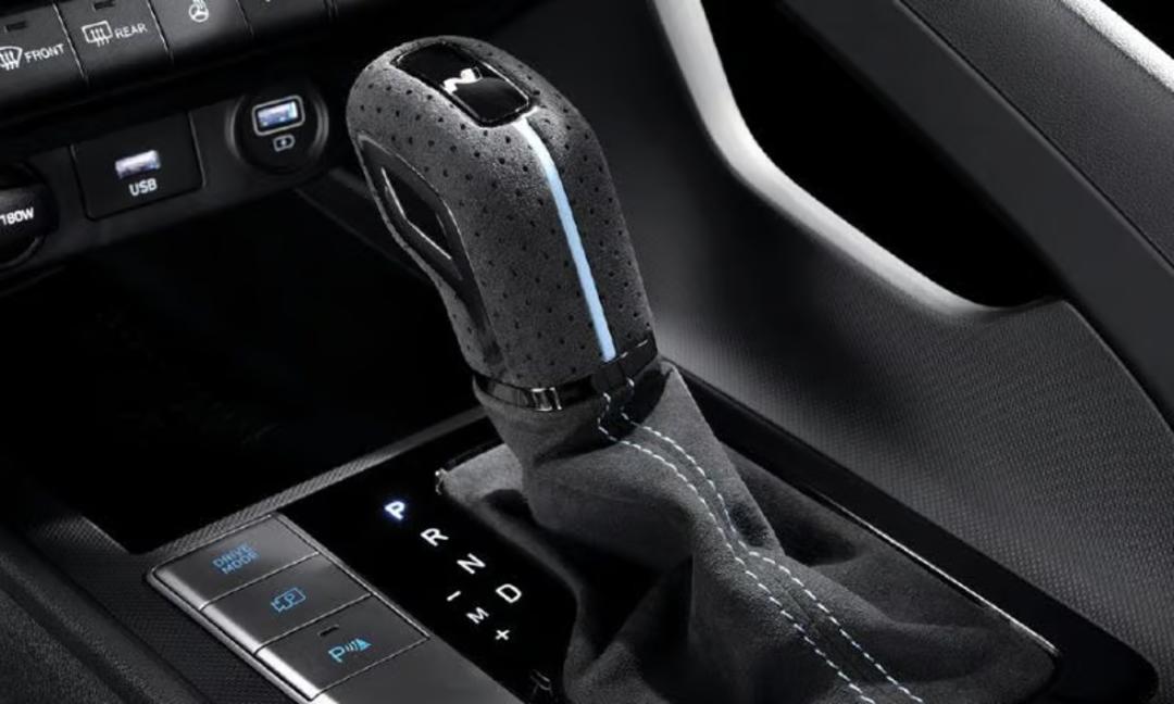 Alcantara Gear Shifter & Boot (8DCT)