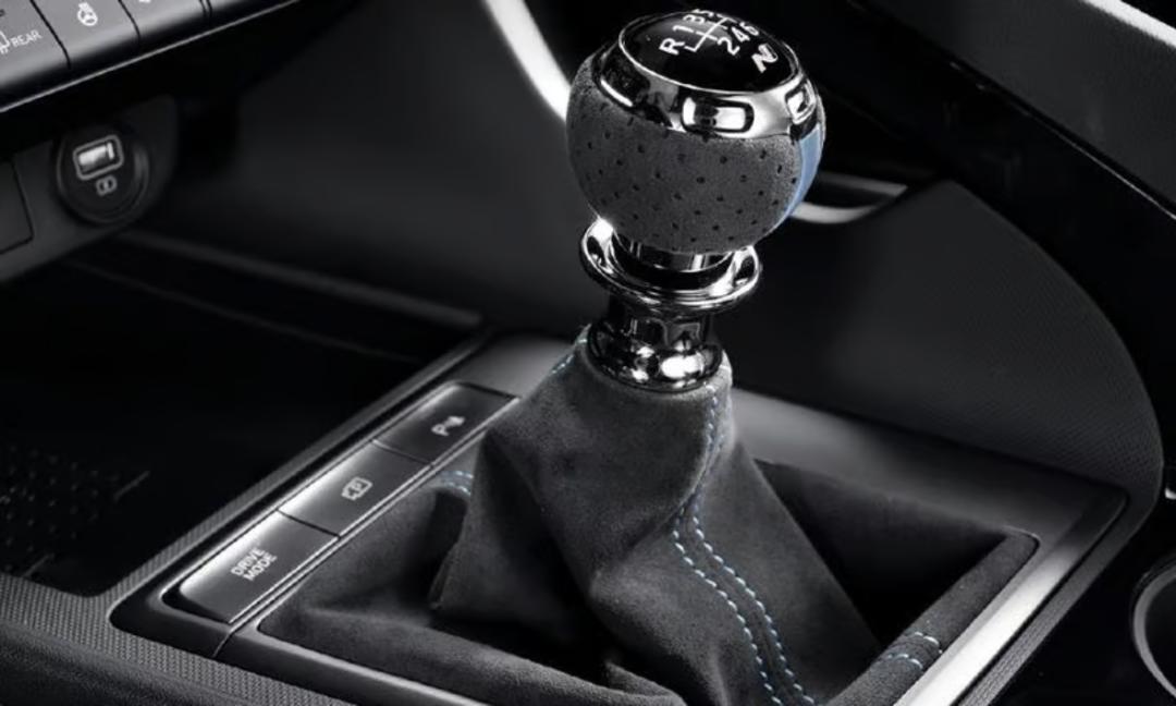 Alcantara Gear Shifter (6MT)