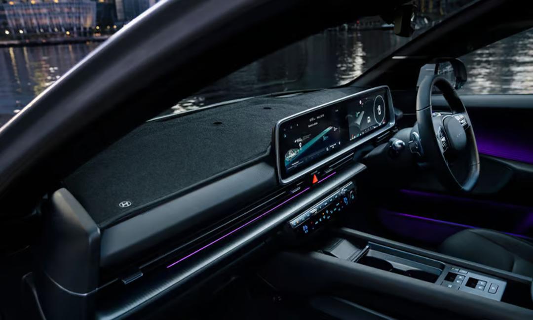 Dash mat