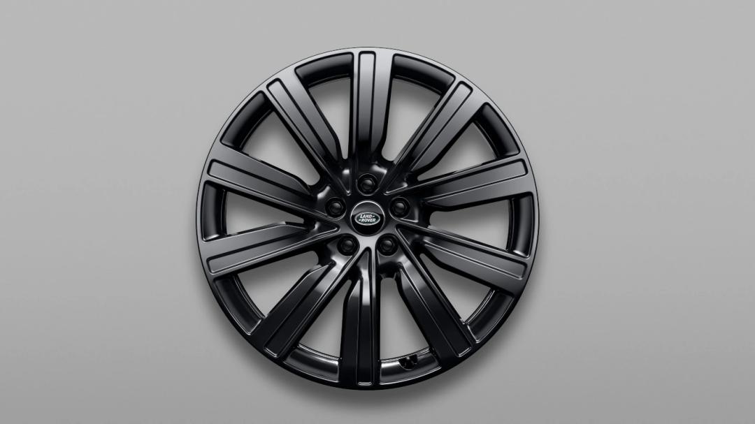22" Style 1073, Gloss Black