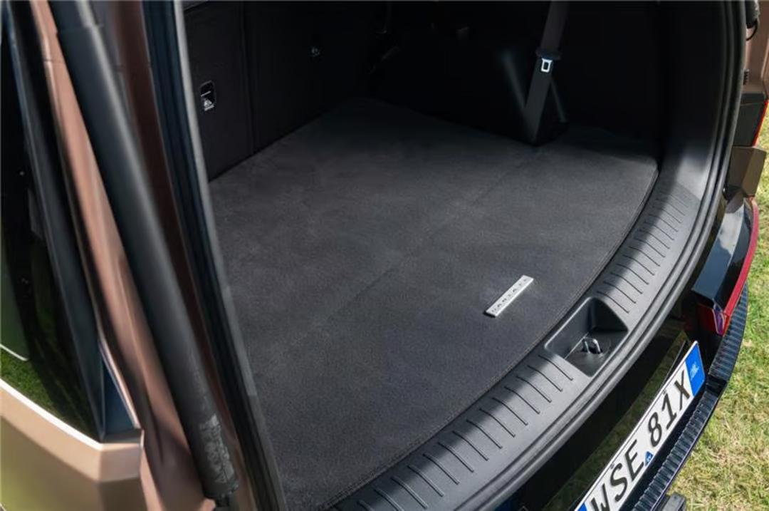 Carpet Cargo Mat | Tri-Fold