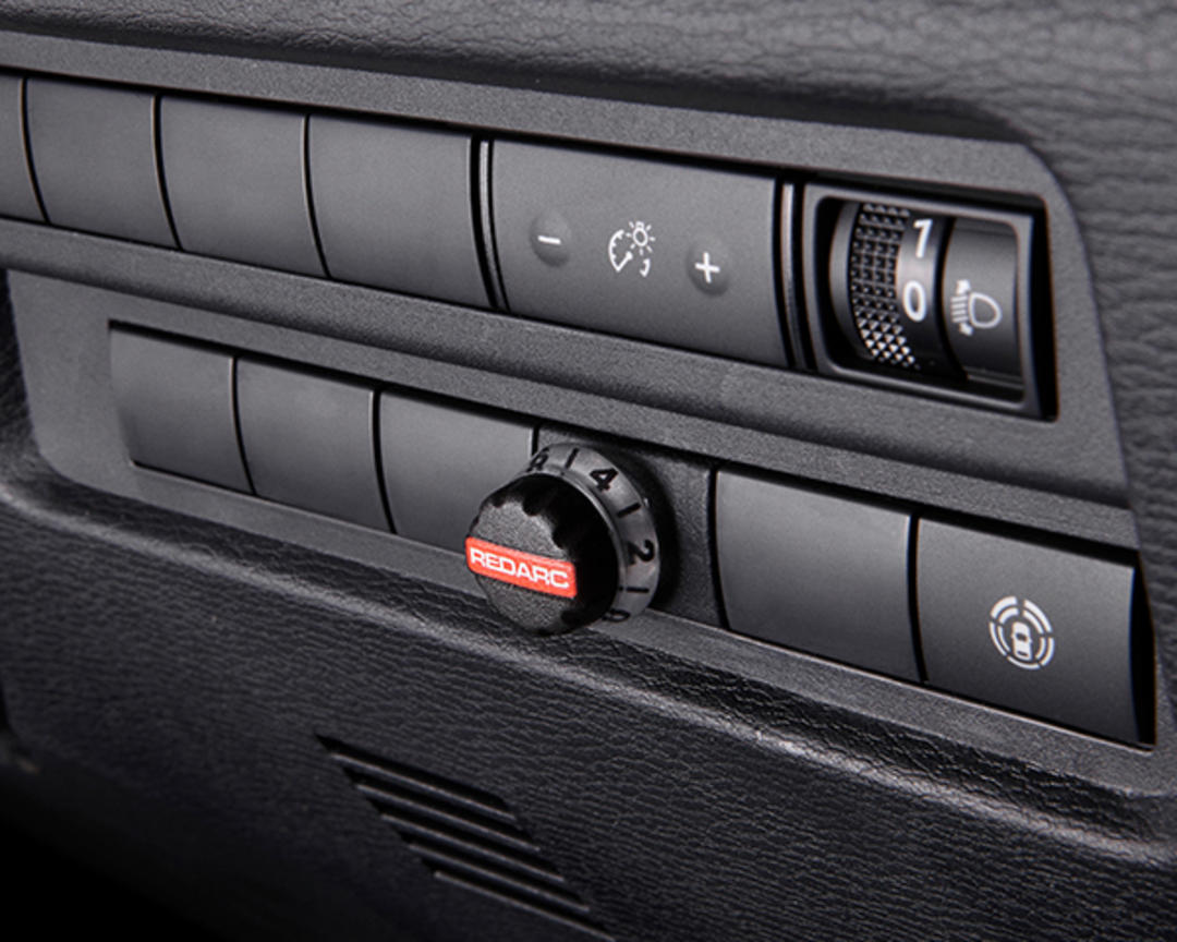 Electric brake controller with harness (REDARC)