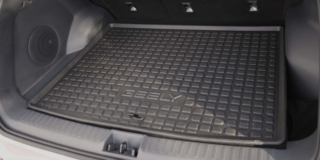 Rubber Cargo Tray / Boot Liner (Model: EX5)