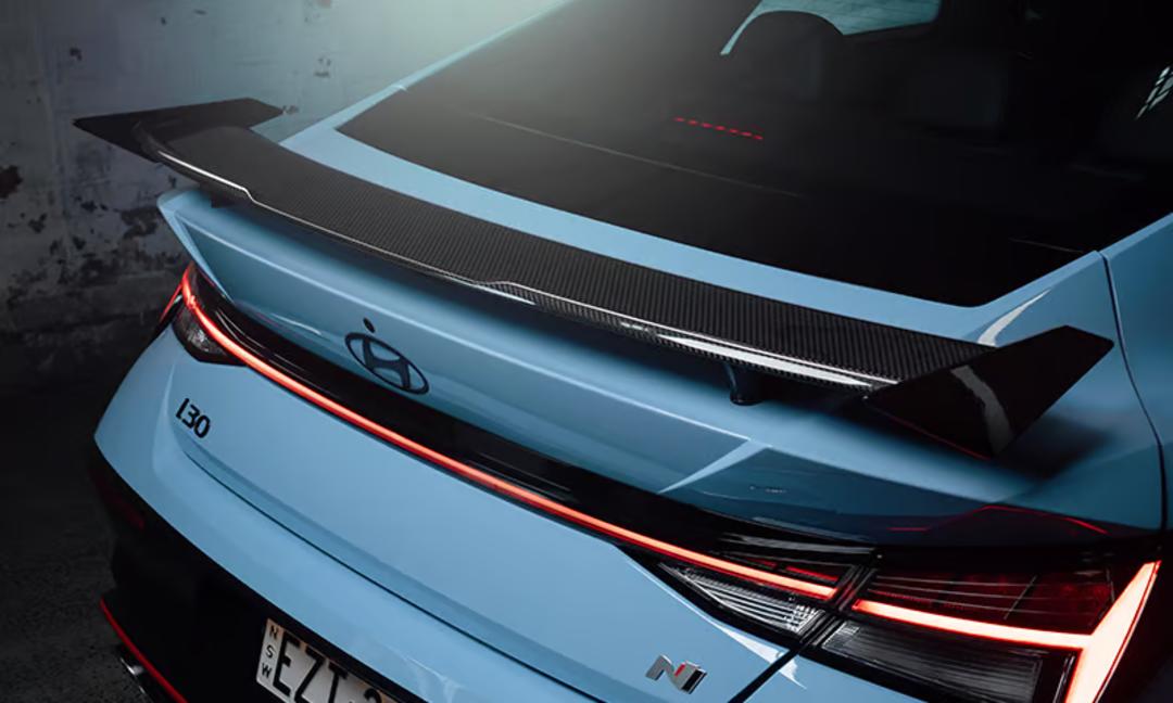 Carbon fibre rear spoiler