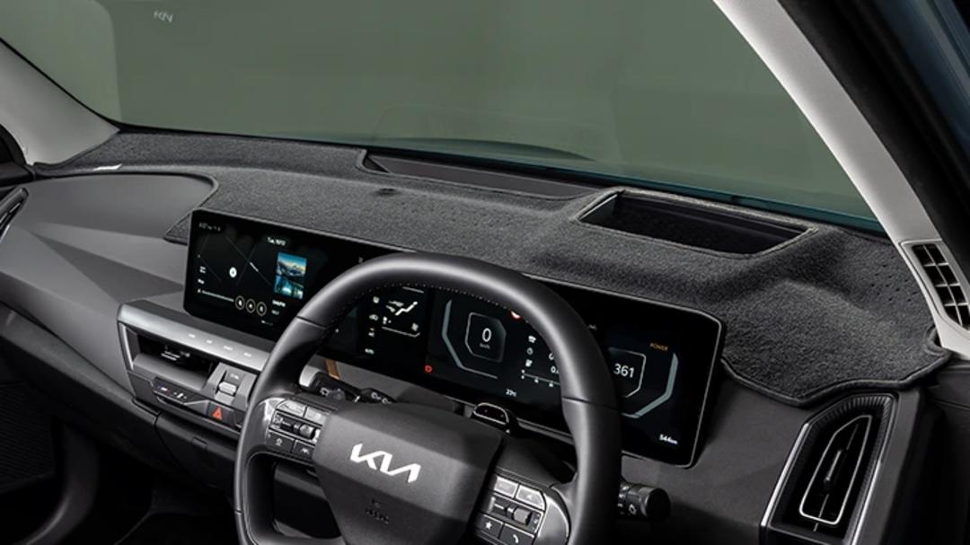 Dash mat - with HUD