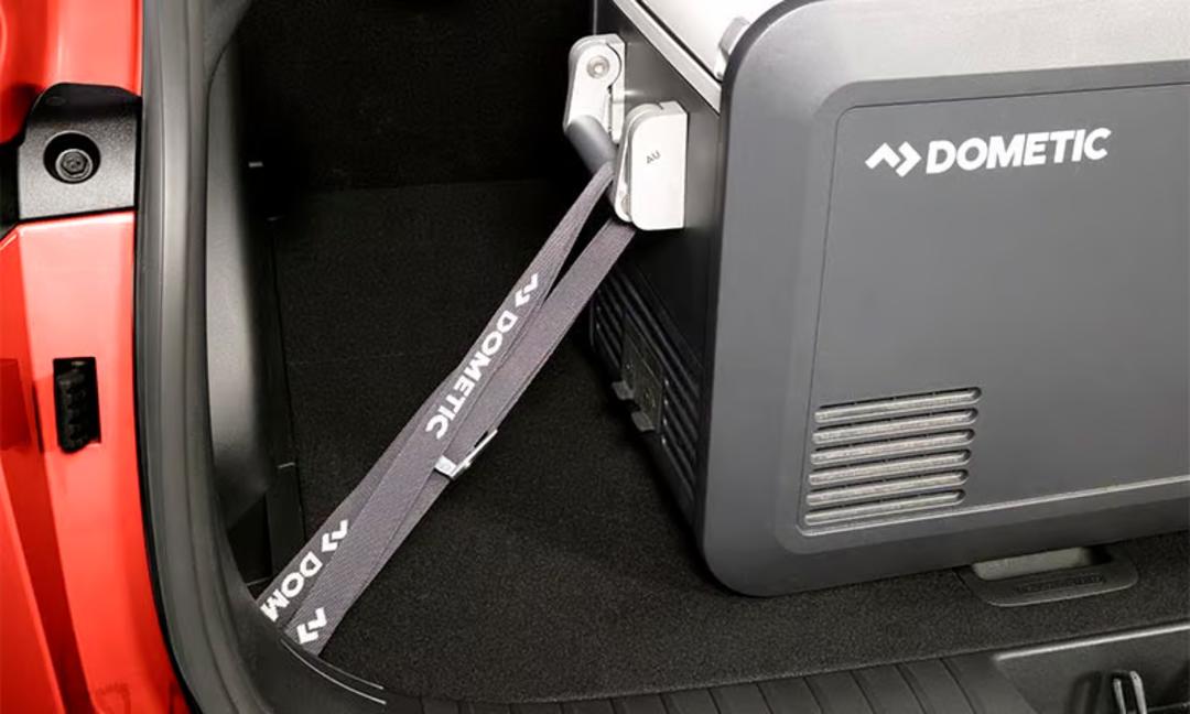 Portable fridge/freezer heavy duty strap tie-down kit