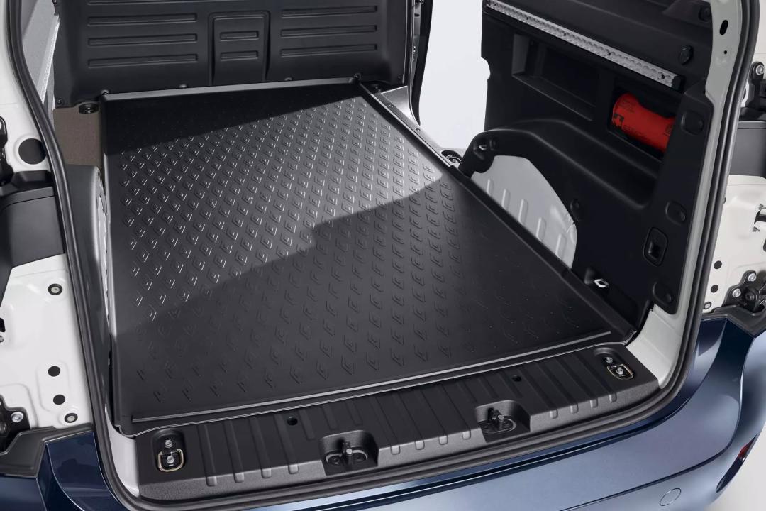 Rear cargo mat