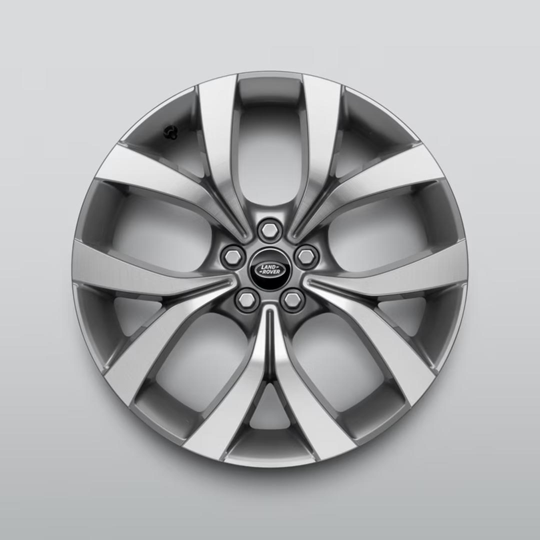 20" Style 5076, Diamond Turned with Gloss Mid-Silver contrast
