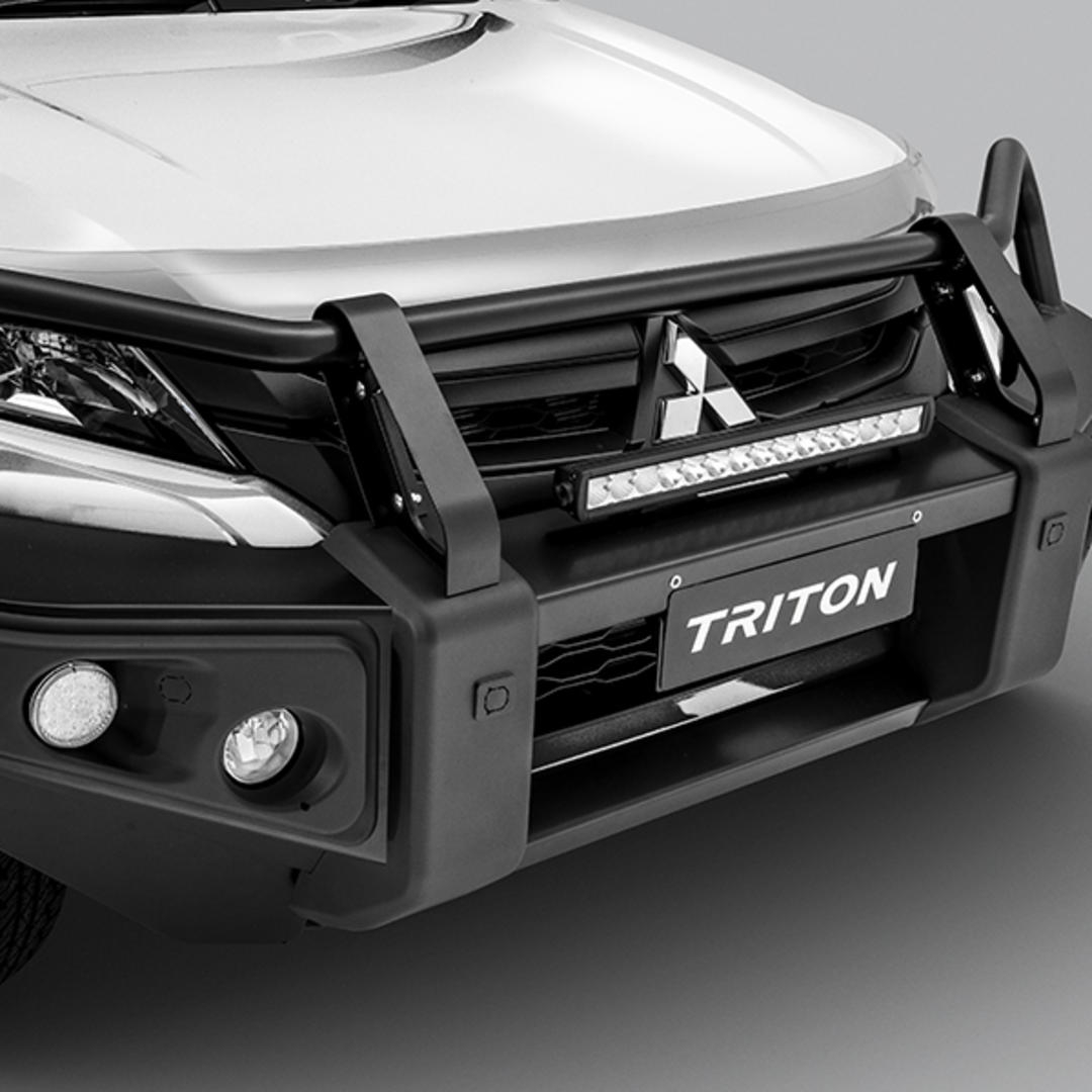 Front protection bar with fog lamps - Black