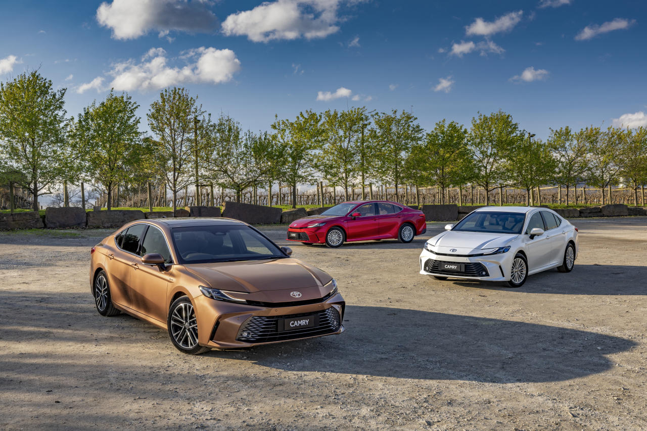 STYLISH NEW TOYOTA CAMRY SEDAN ARRIVES IN AUSTRALIA WITH LATEST-GENERATION HYBRID ELECTRIC POWERTRAIN featured image