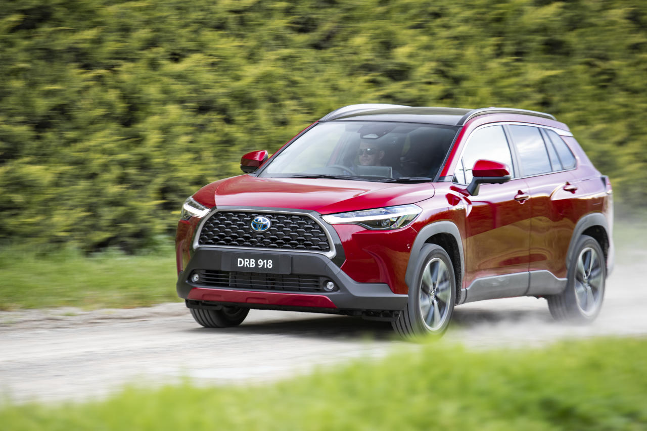 Toyota Moves To 100% Hybrid On Popular Cars And SUV's featured image