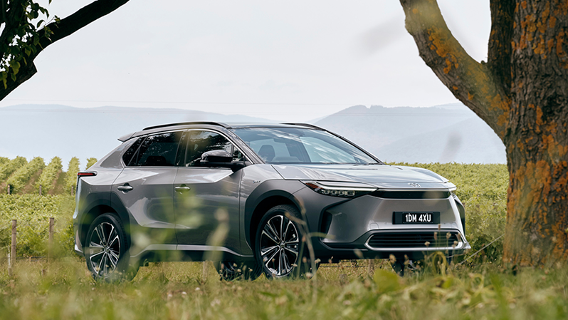 5 Benefits of Buying an Electrified Car in 2026 featured image