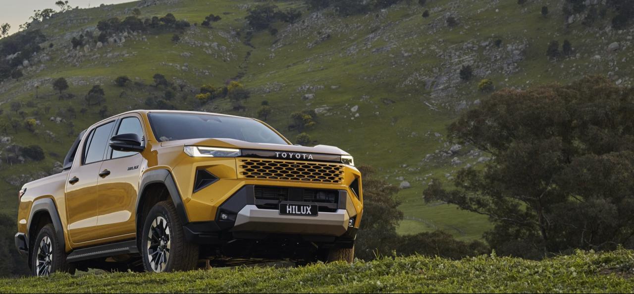 How the all-new 2025 Toyota HiLux Compares to the Current Model featured image