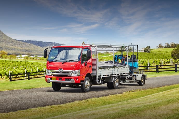 Hino 300 Series: The perfect upgrade for any trade featured image