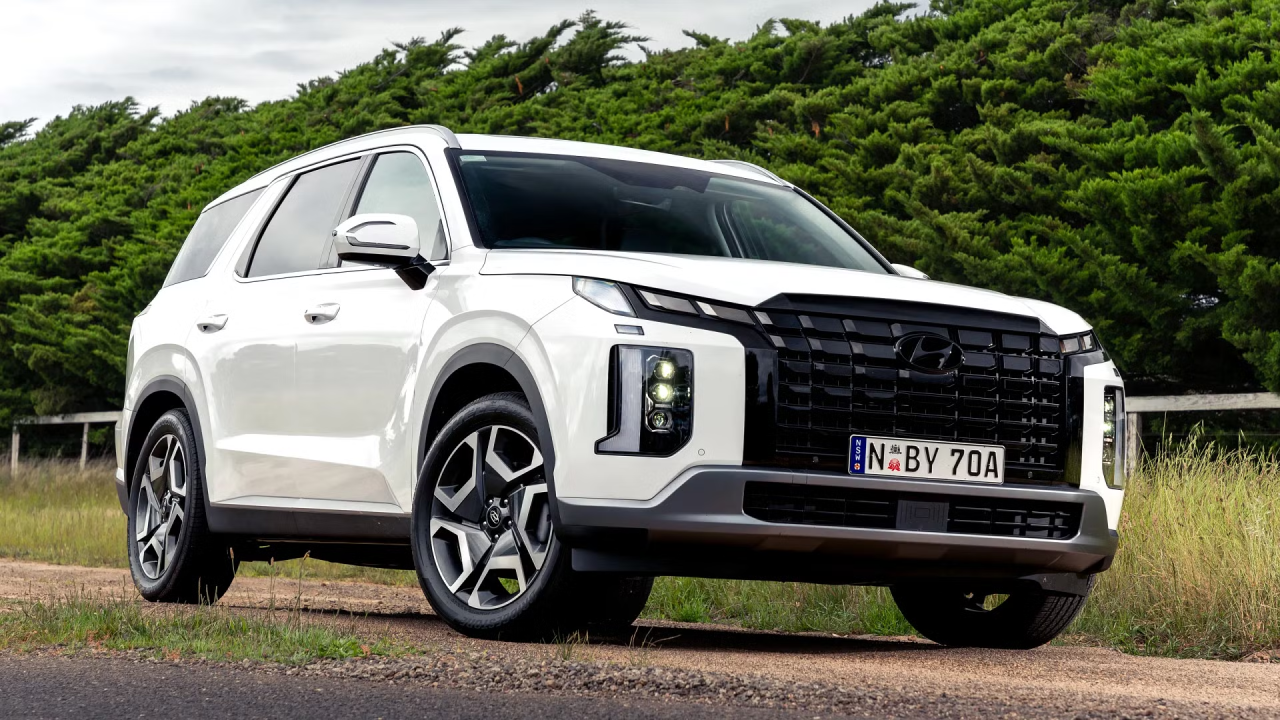 Exploring the 2025 Hyundai Palisade: A Glimpse into the Future of Family SUVs featured image