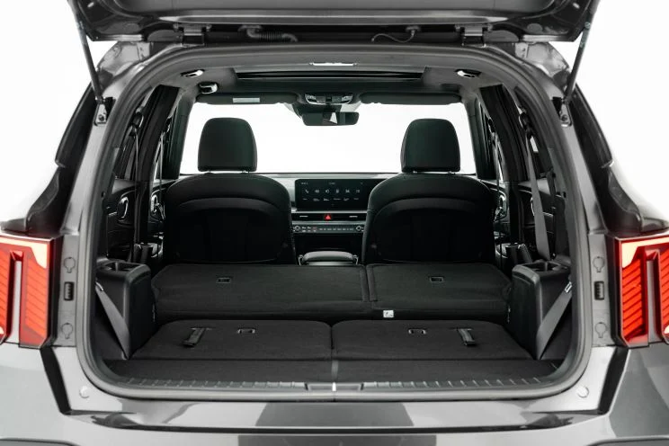 Kia Sorento Hybrid 2024: Pricing, Specs, and More featured image