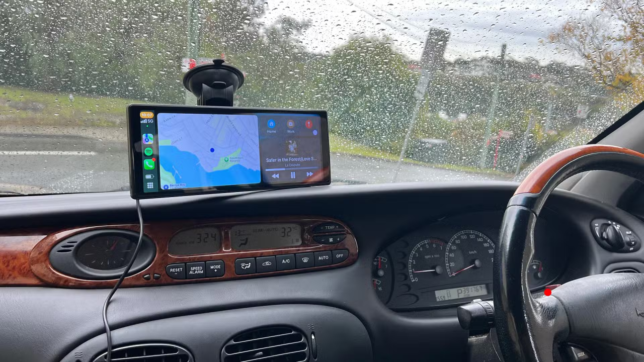 The Easiest and Cheapest Way to Get Apple CarPlay in Your Older Car featured image