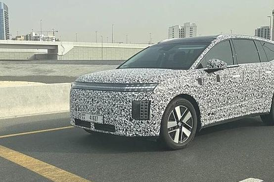 Hyundai's Largest Electric SUV Spied Again: What We Know So Far featured image