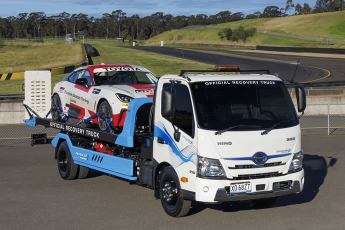 As part of its partnership with the Repco Supercars Championship, Hino Australia will debut a new 300 Series Hybrid Electric Tilt Tray Recovery Vehicle at this month’s Sydney SuperNight.