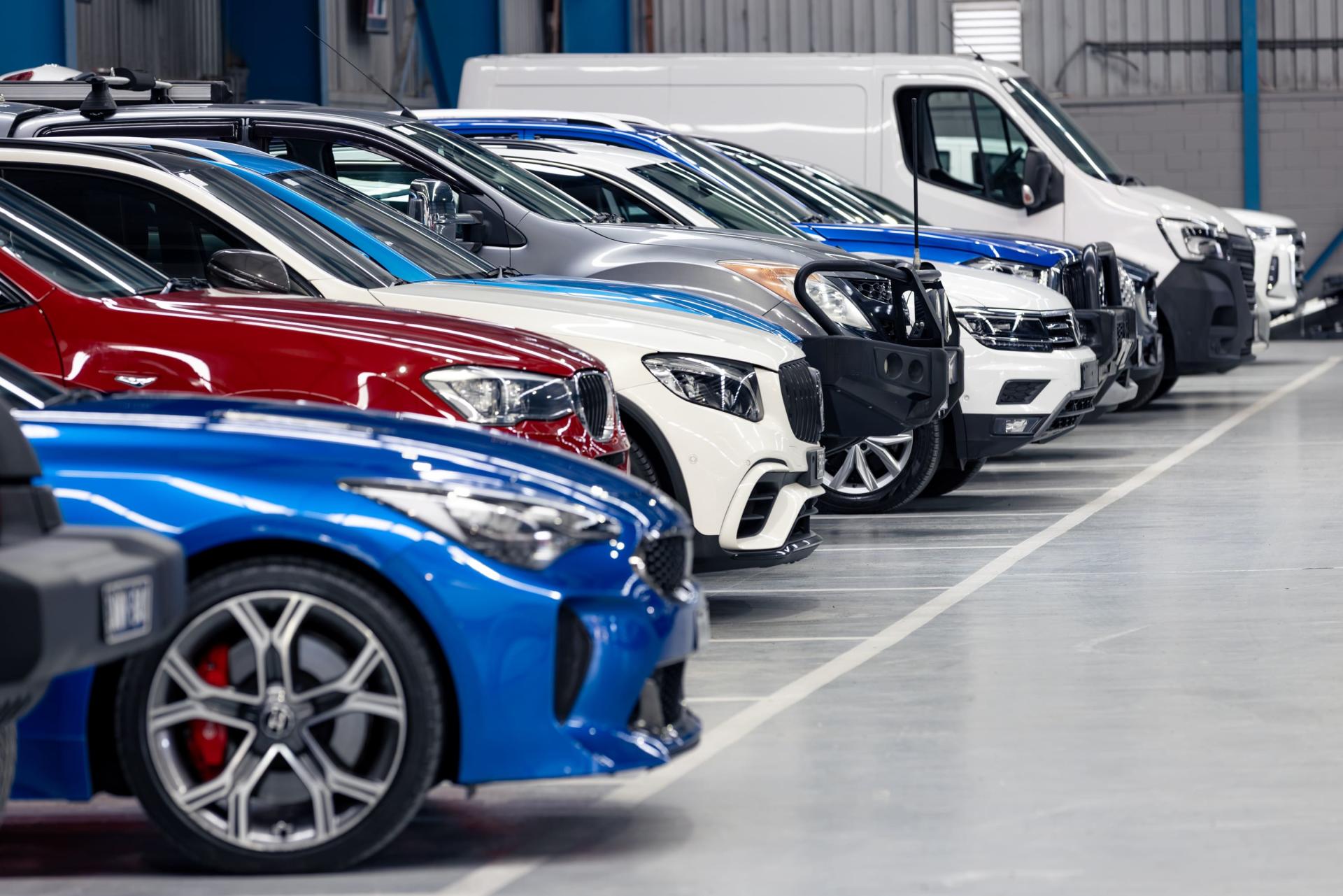 <b>WHOLESALE CARS</b>