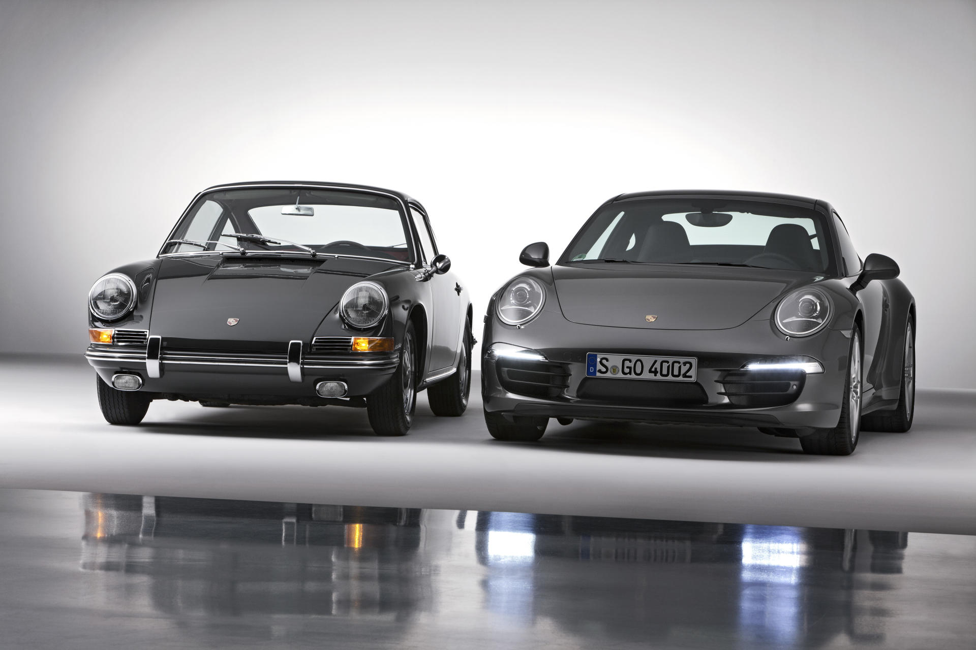 Top 10 Collectible Air-Cooled Porsche 911s banner