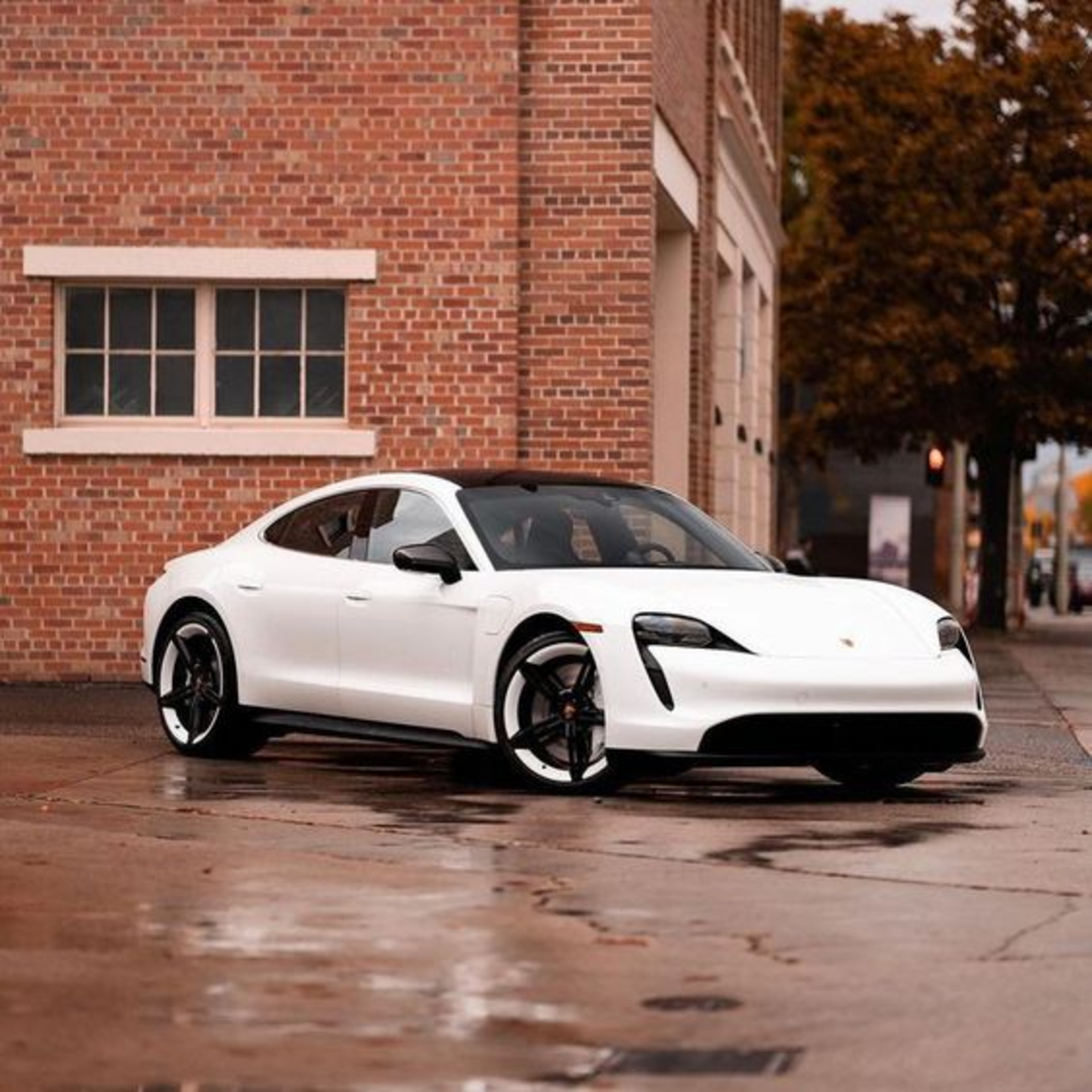 Tips for Finding the Best Value in Pre-Owned Luxury Cars in Australia banner