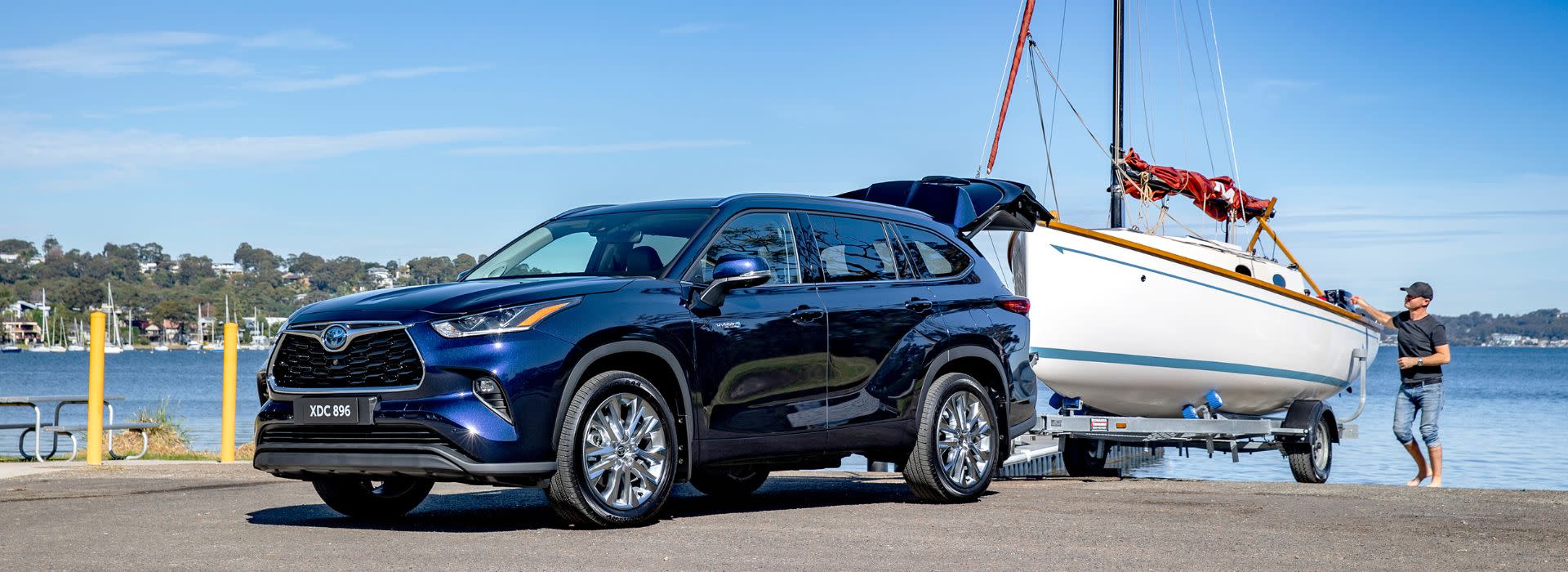Toyota Kluger at Brisbane's Downtown Toyota banner