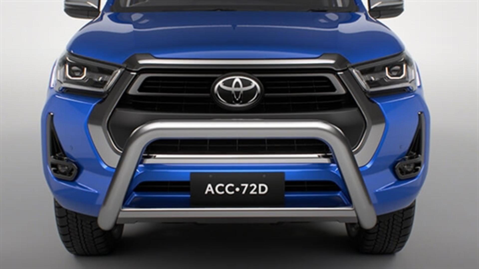 Toyota Hilux Polished Nudge Bar Brisbane