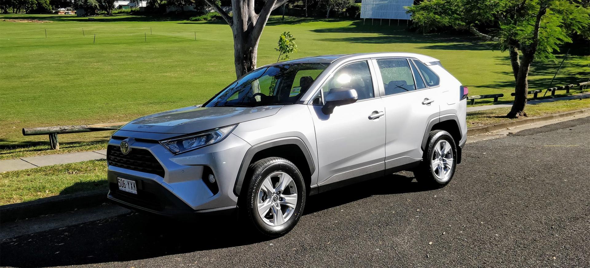 Review: 2019 Toyota RAV4 banner