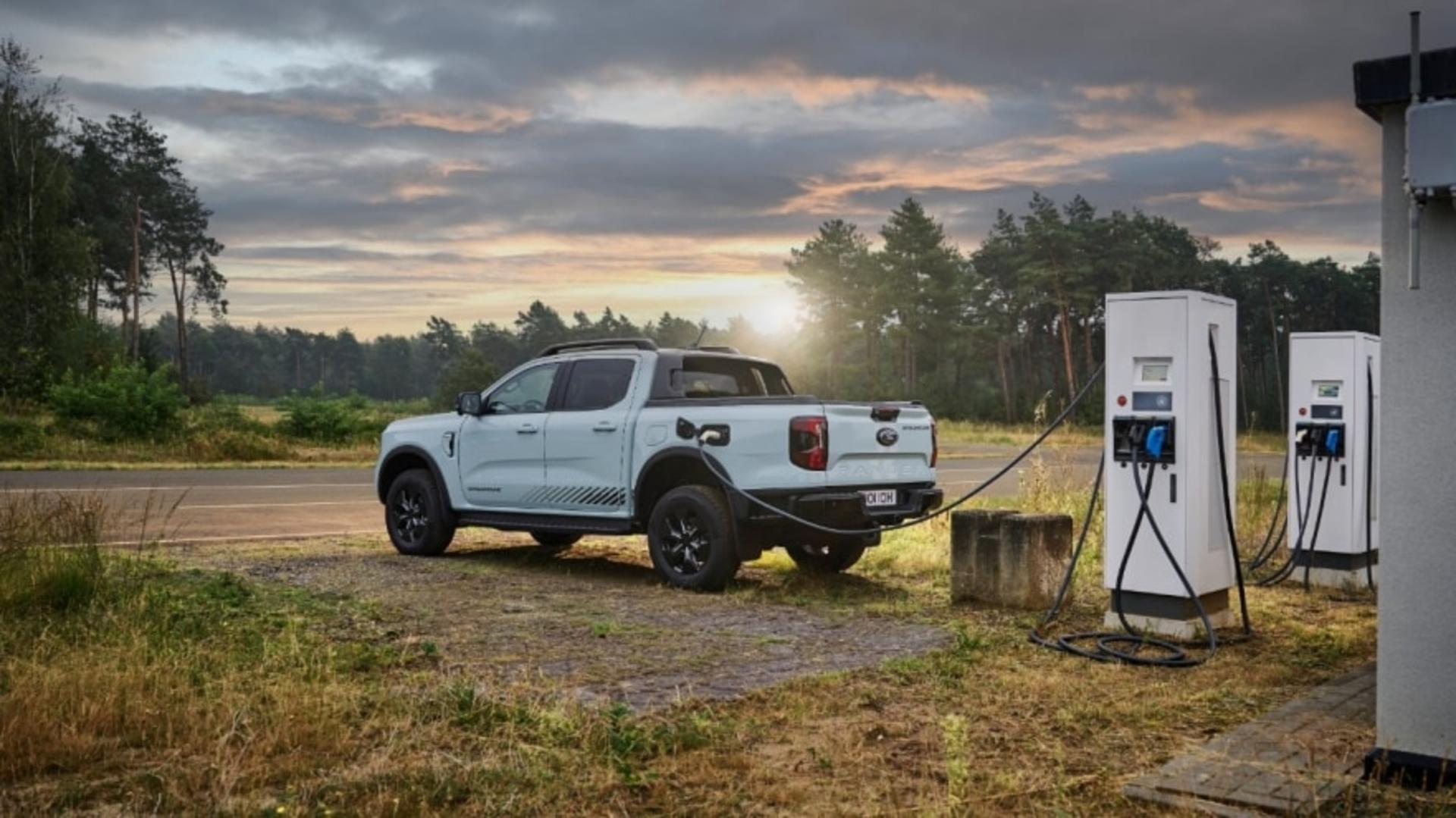How Ford Ranger Plug-in Hybrid Delivers Power to Work, Play and Explore banner