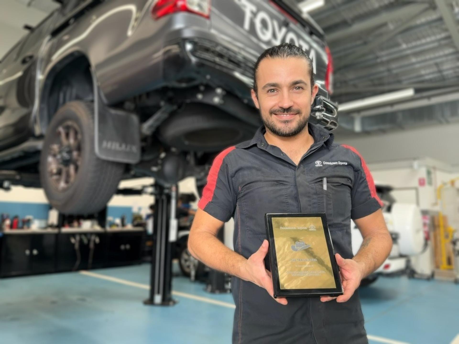Trailblazer Spotlight: Nicolas Rodríguez, Service Technician – Express Maintenance banner