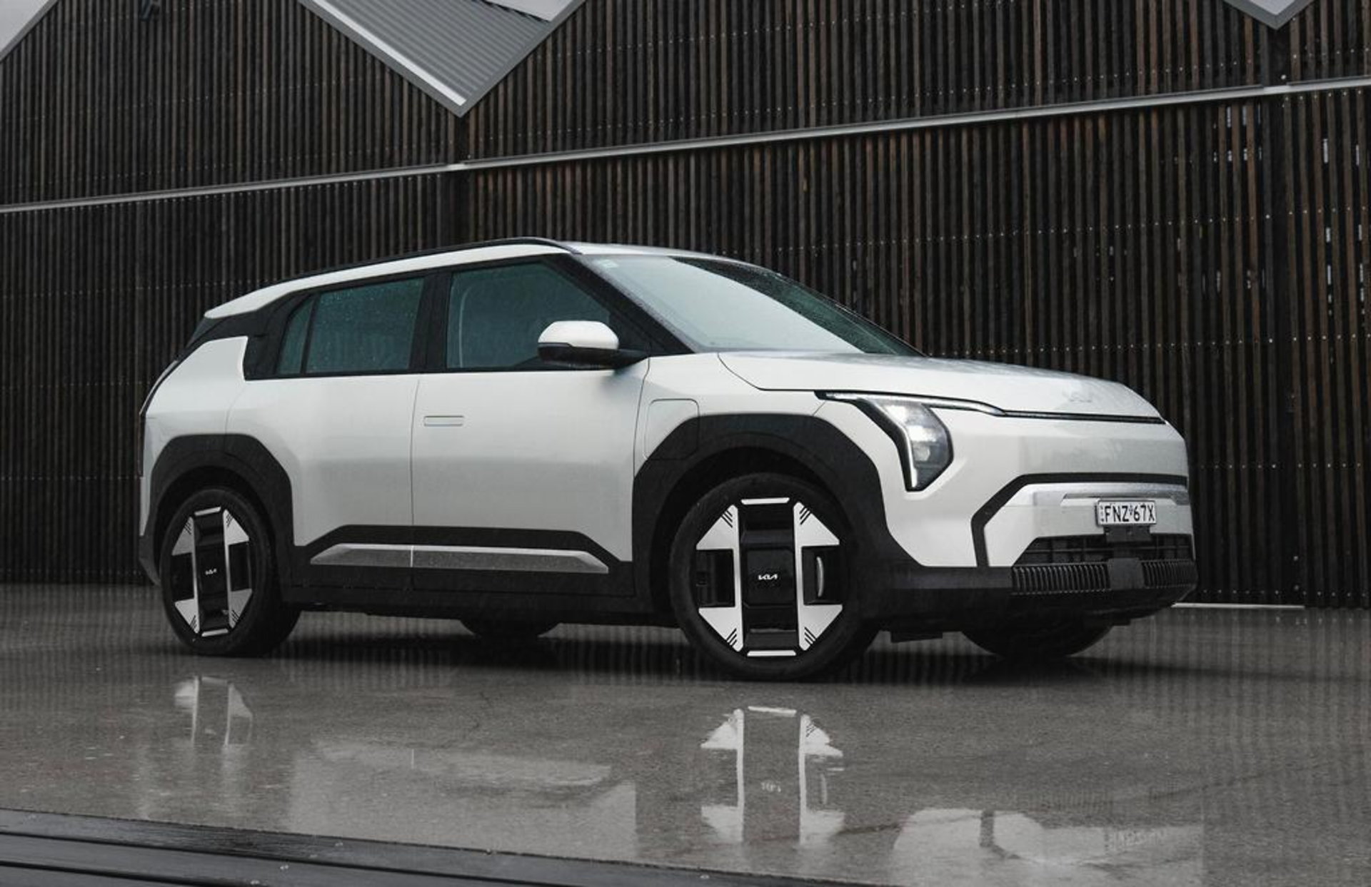 2025 Kia EV3: Playing Second Fiddle to the EV5 banner