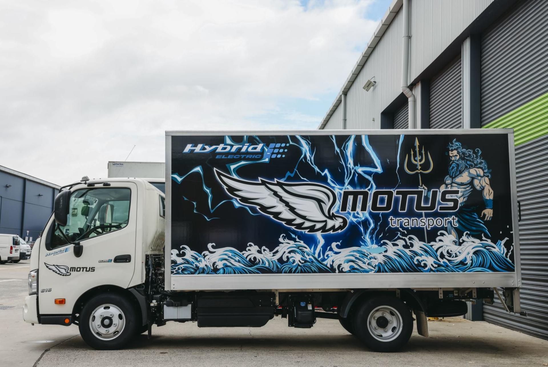 Part of Motus Transport’s 60 strong fleet of Hino trucks are four Hino 300 Series Hybrid Electrics.