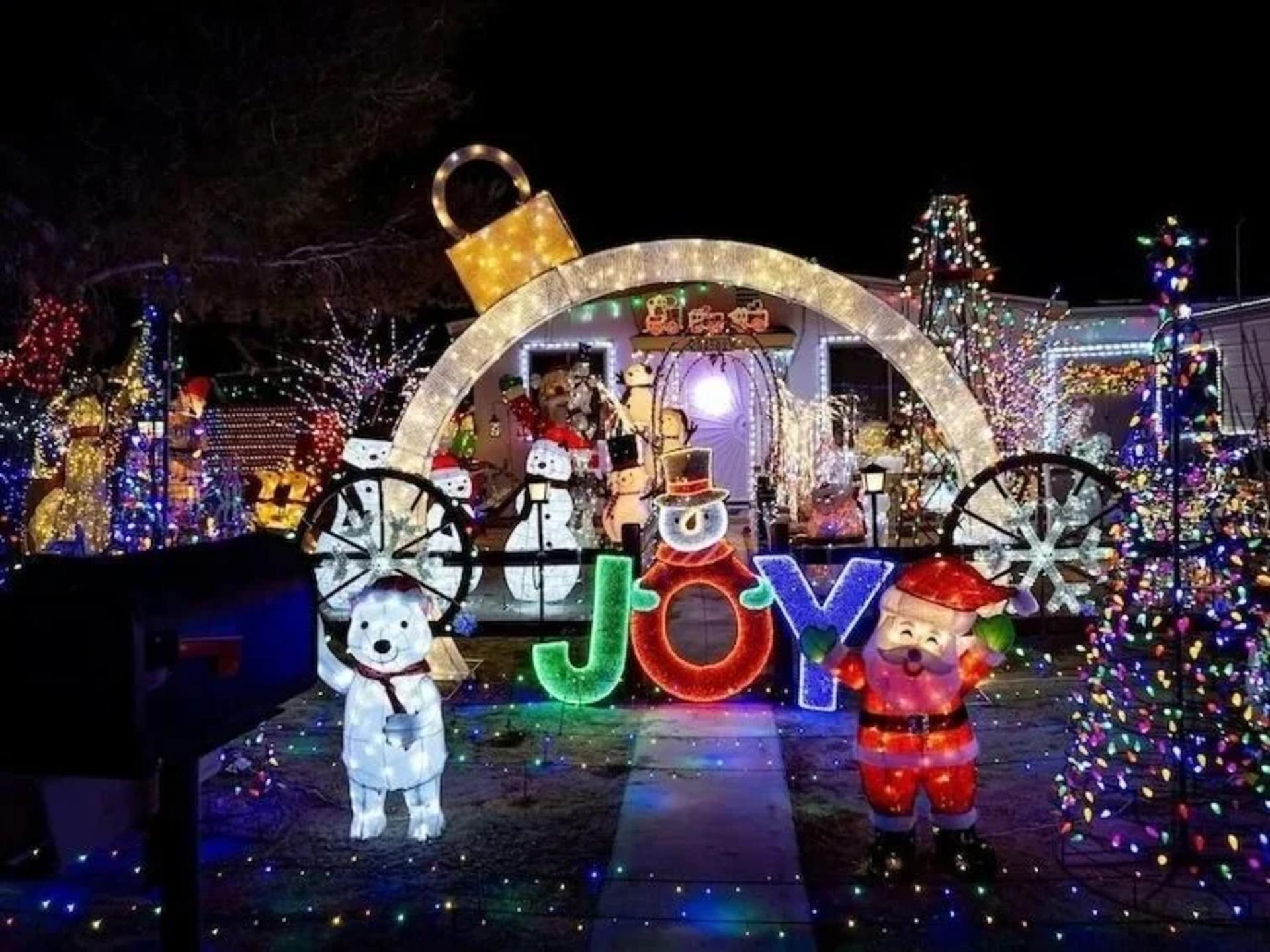 Your Tynan Christmas Guide: Where to See the Best Lights & Carols Around the Shire ✨🎄 banner