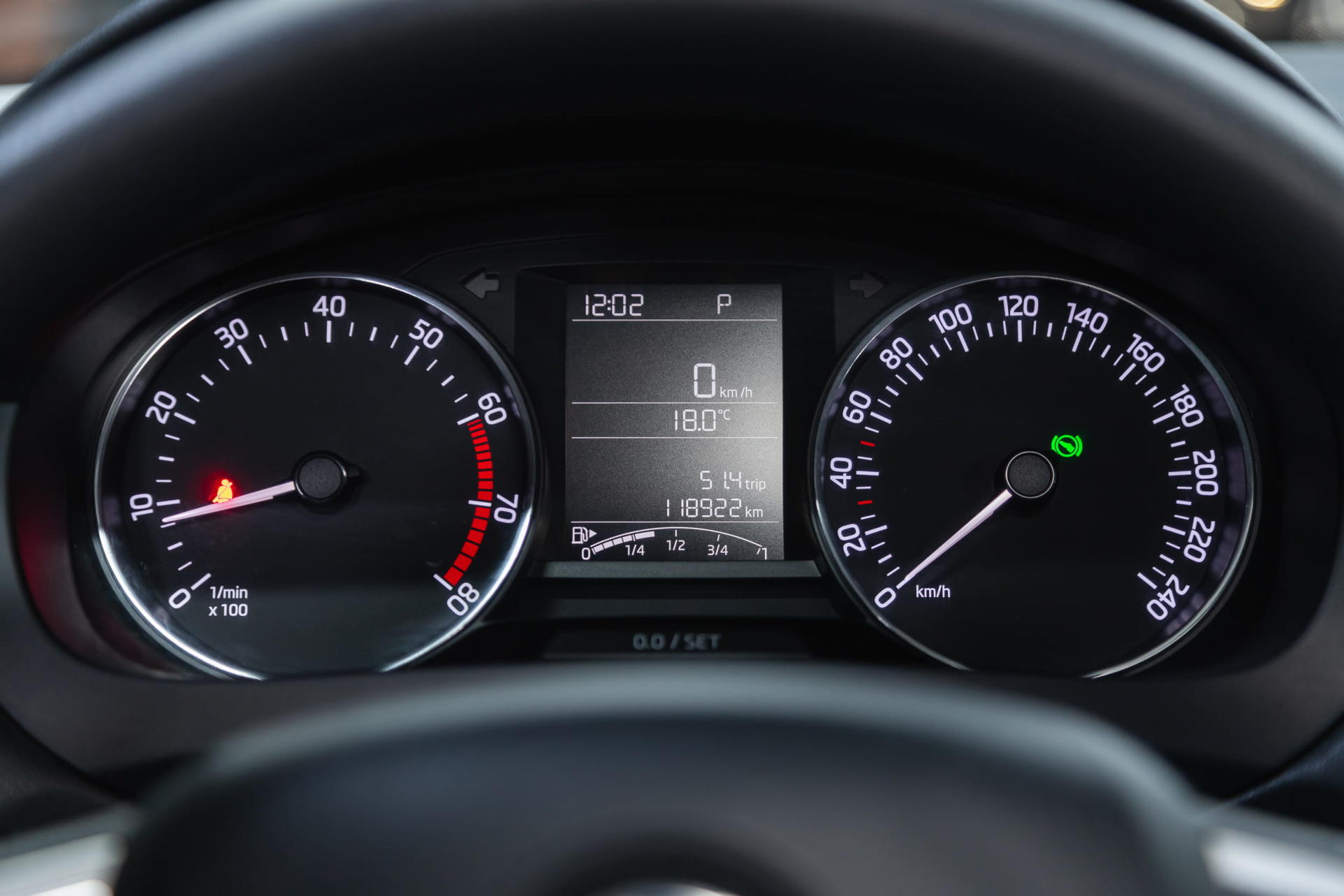 Common Škoda Car Dash Lights and What They Mean banner