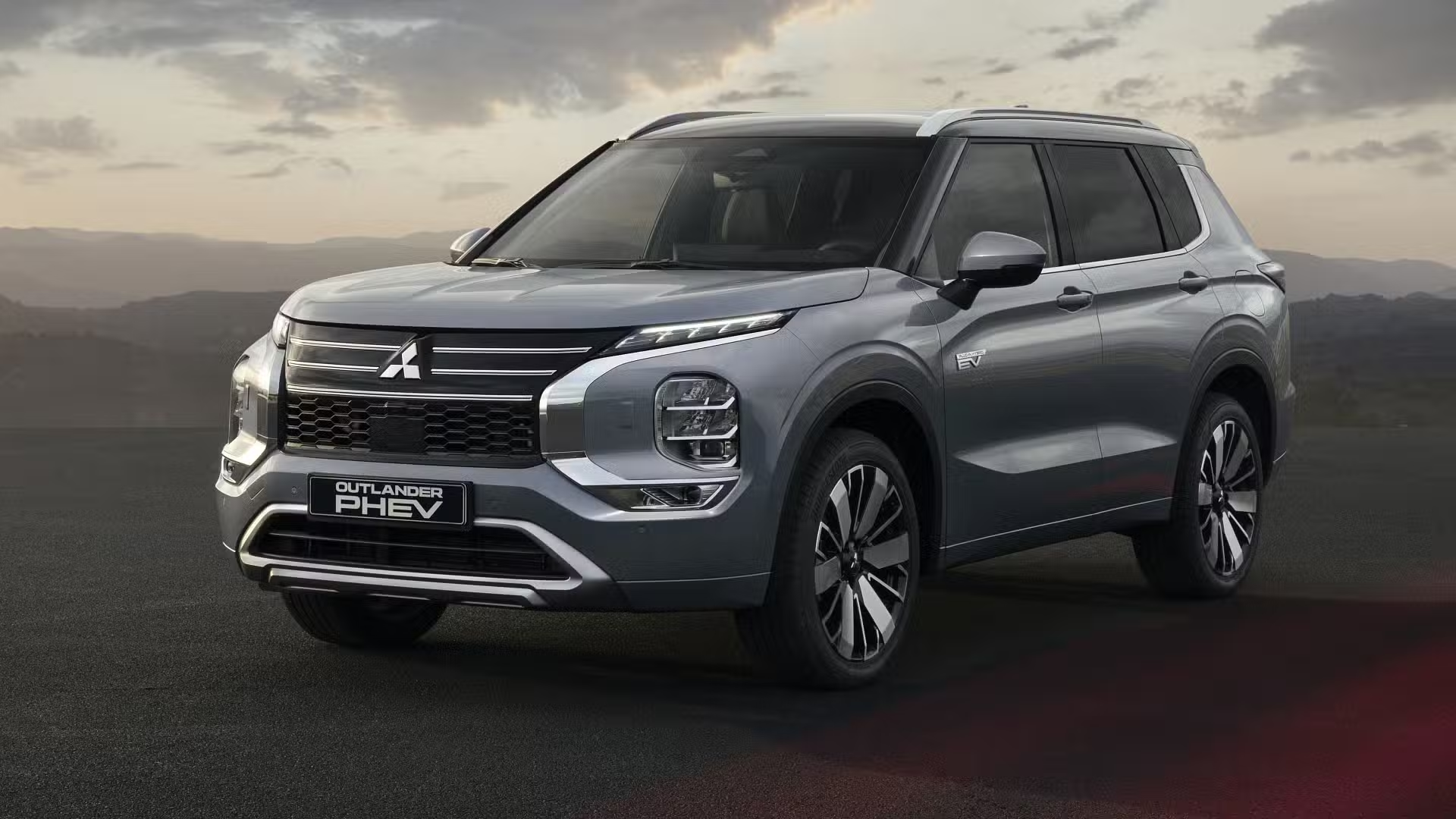 2025 Mitsubishi Outlander PHEV: Mid-Life Update with Enhanced Tech and Range banner