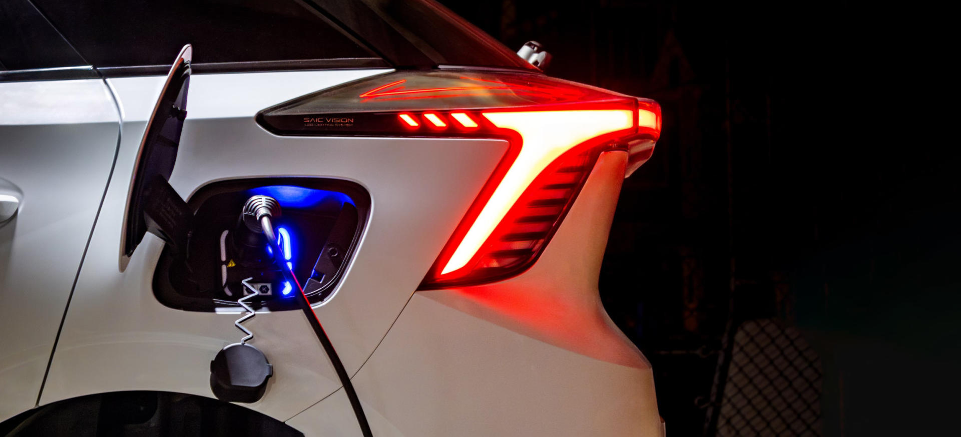 The ABCs of Electric and Hybrid Vehicles: Types and Differences Explained banner