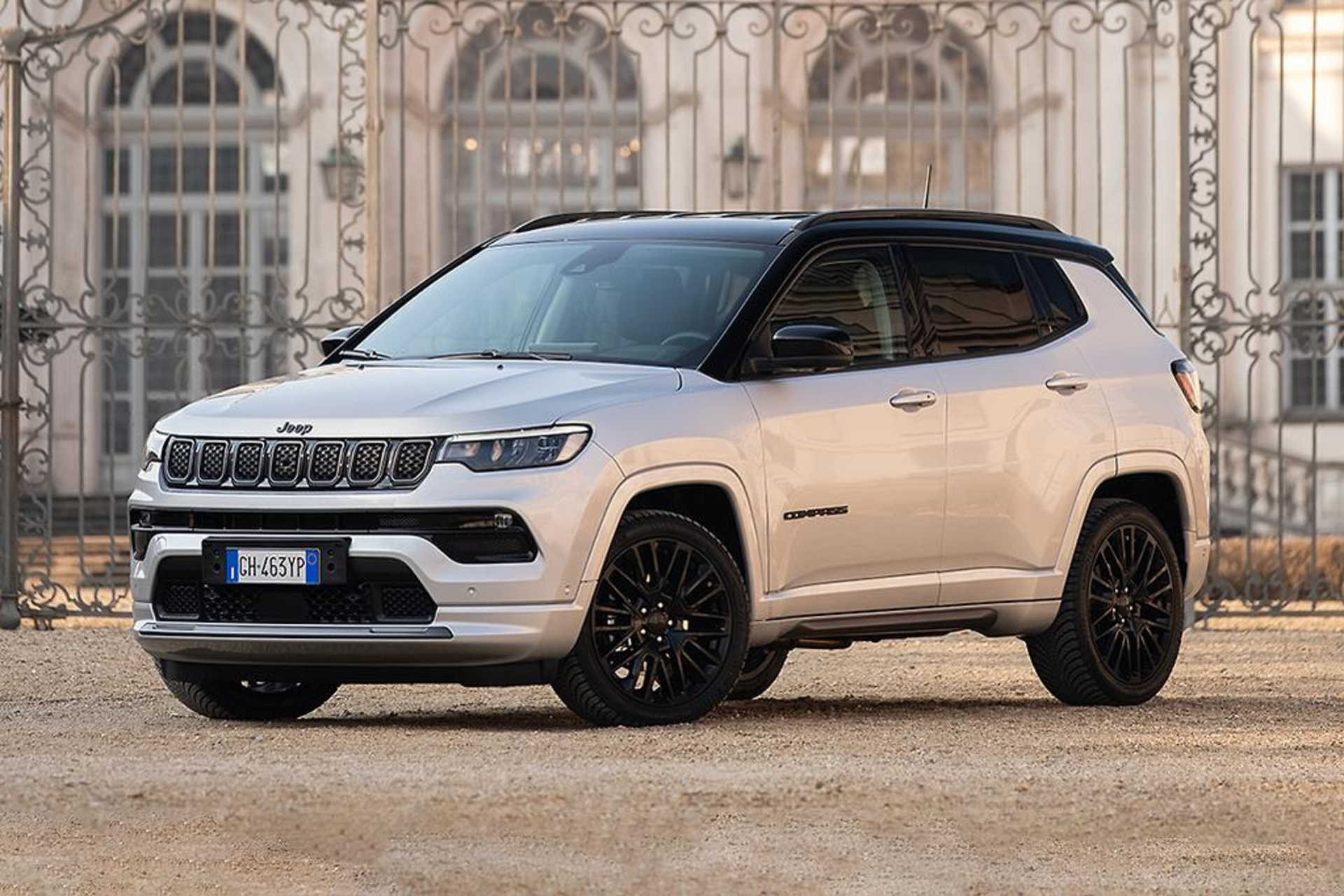 Jeep Expands Electrified Line-Up with New Compass E-Hybrid and 4xe Variants in Australia banner