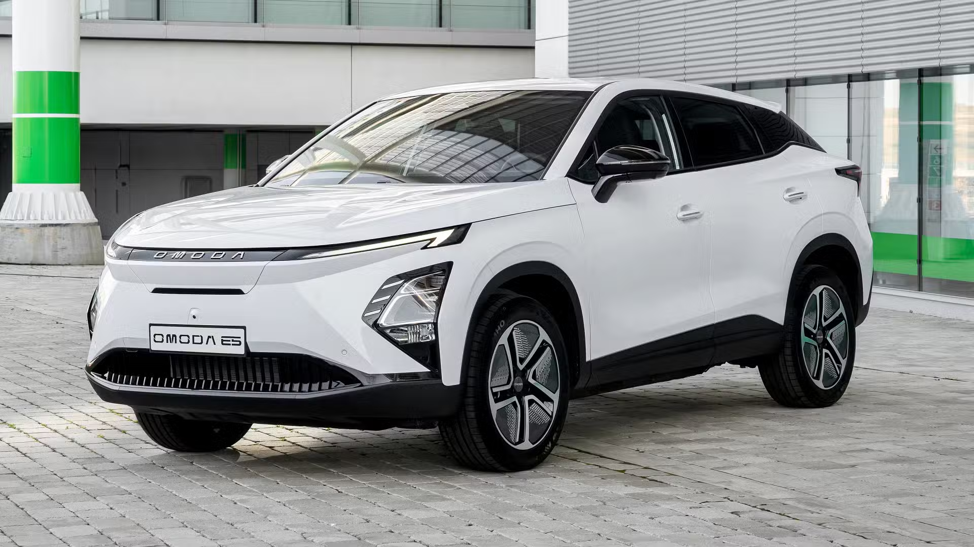 2025 Chery Omoda E5: A New Contender in the Electric SUV Market banner