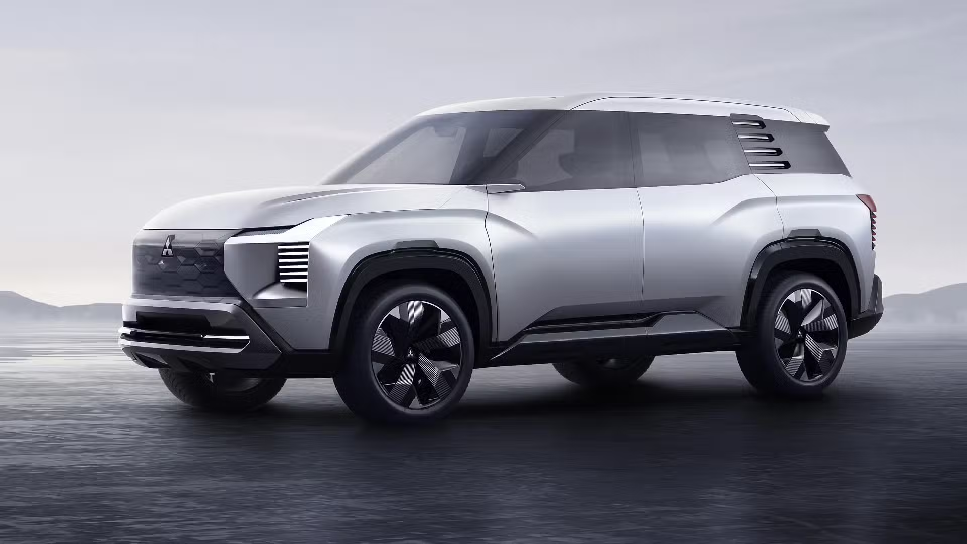 Mitsubishi Unveils DST Concept: A Seven-Seat Family SUV for South-East Asia banner