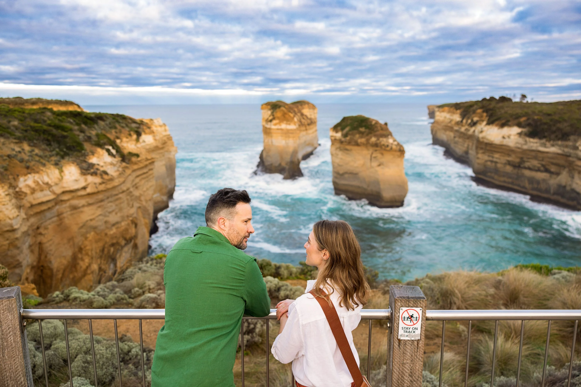 Australia's Top Road Trip Destinations Revealed: Coastal Routes Lead the Way banner