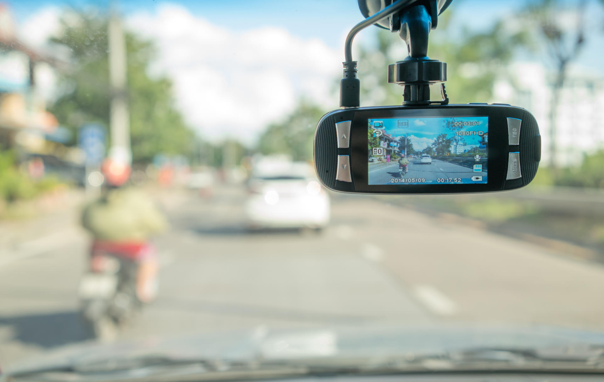Why Every Car Should Be Fitted with a Dash Camera banner