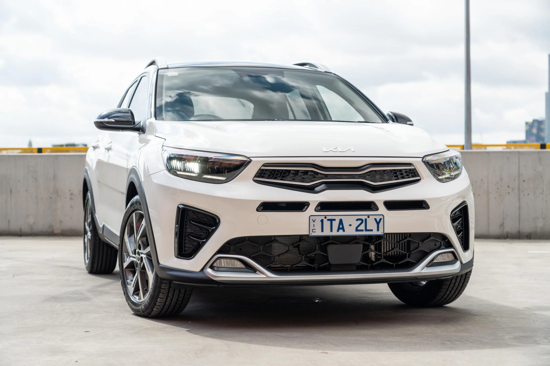 2026 Kia Stonic Mild-Hybrid: Electrification on the Horizon banner