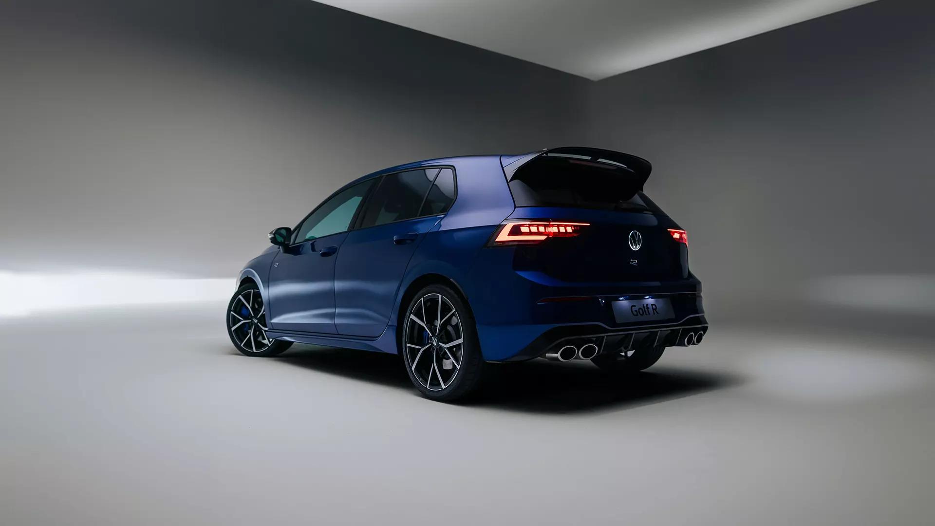 Golf R