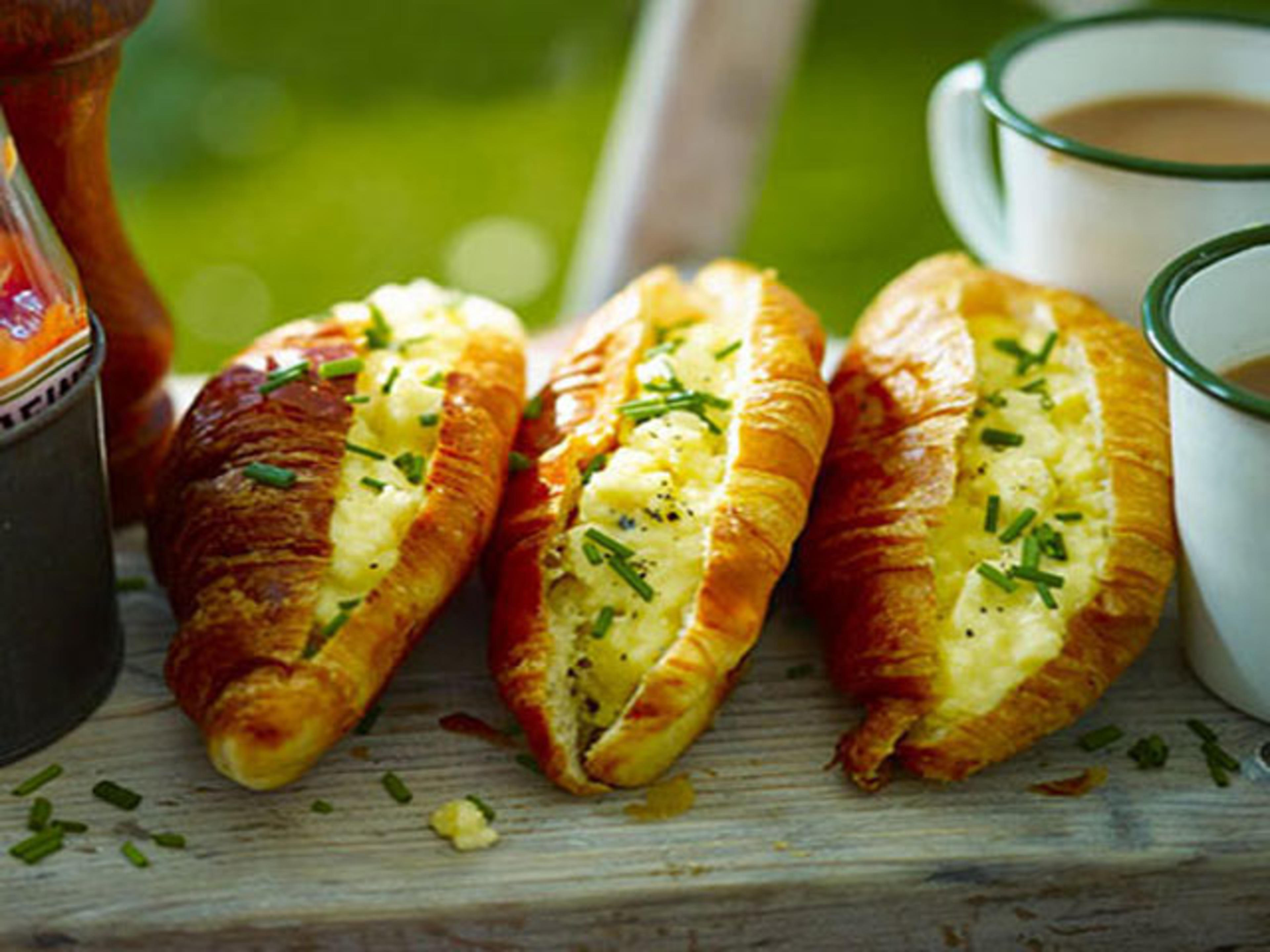 CHEESY SCRAMBLED EGG CROISSANTS featured image