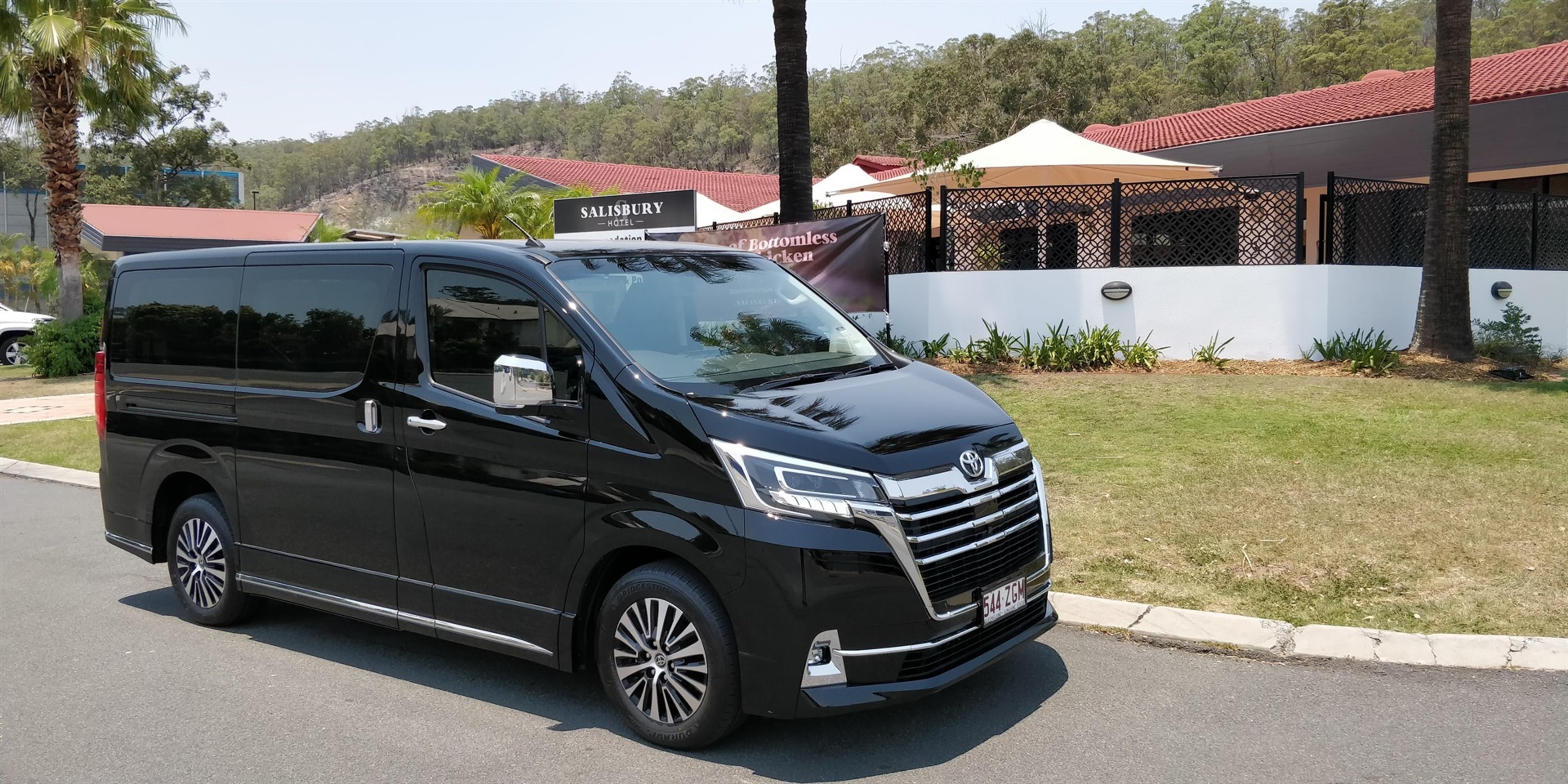 Review | 2020+ Toyota Granvia banner