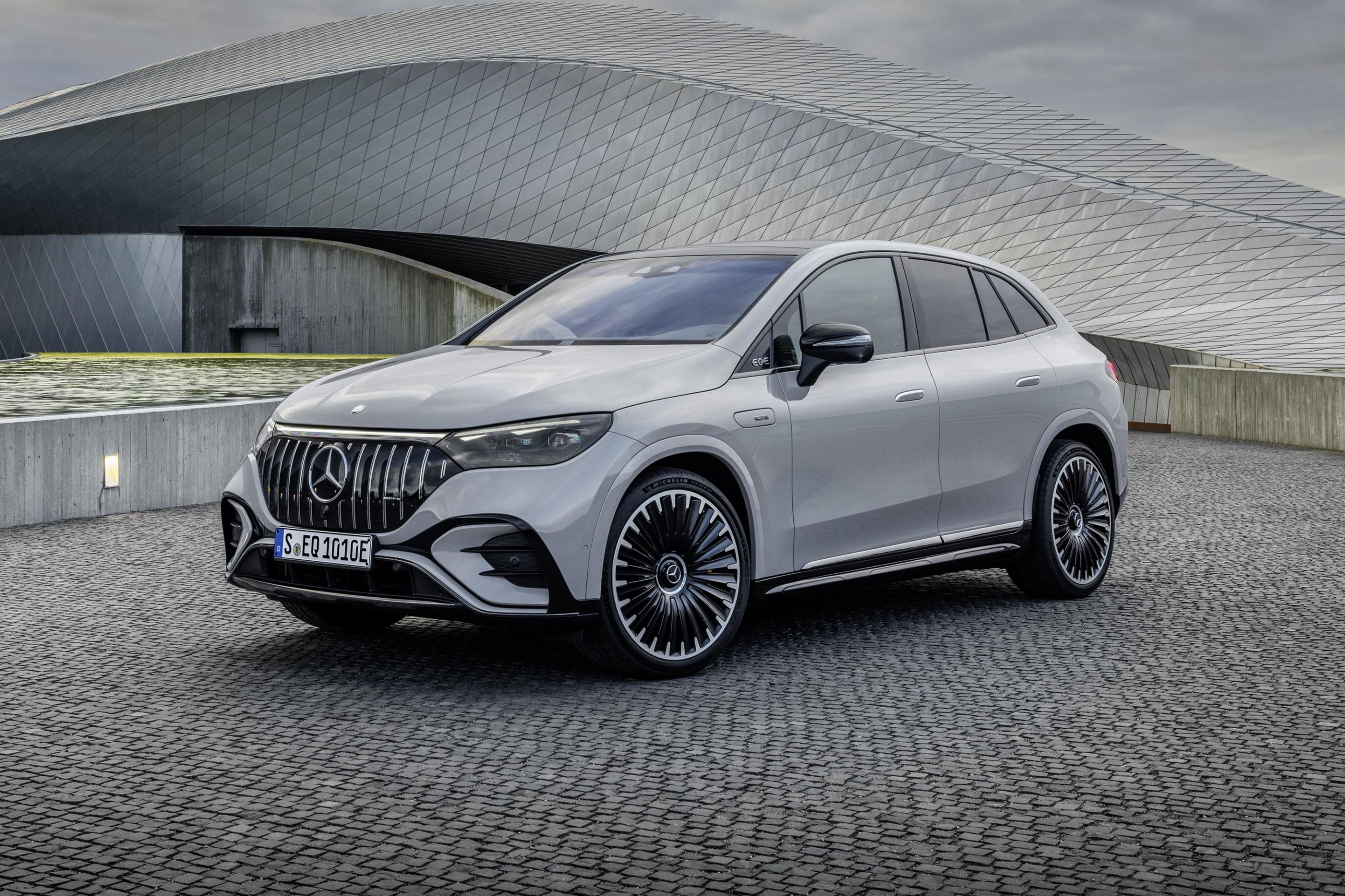 2024 Mercedes-Benz EQE SUV Review banner