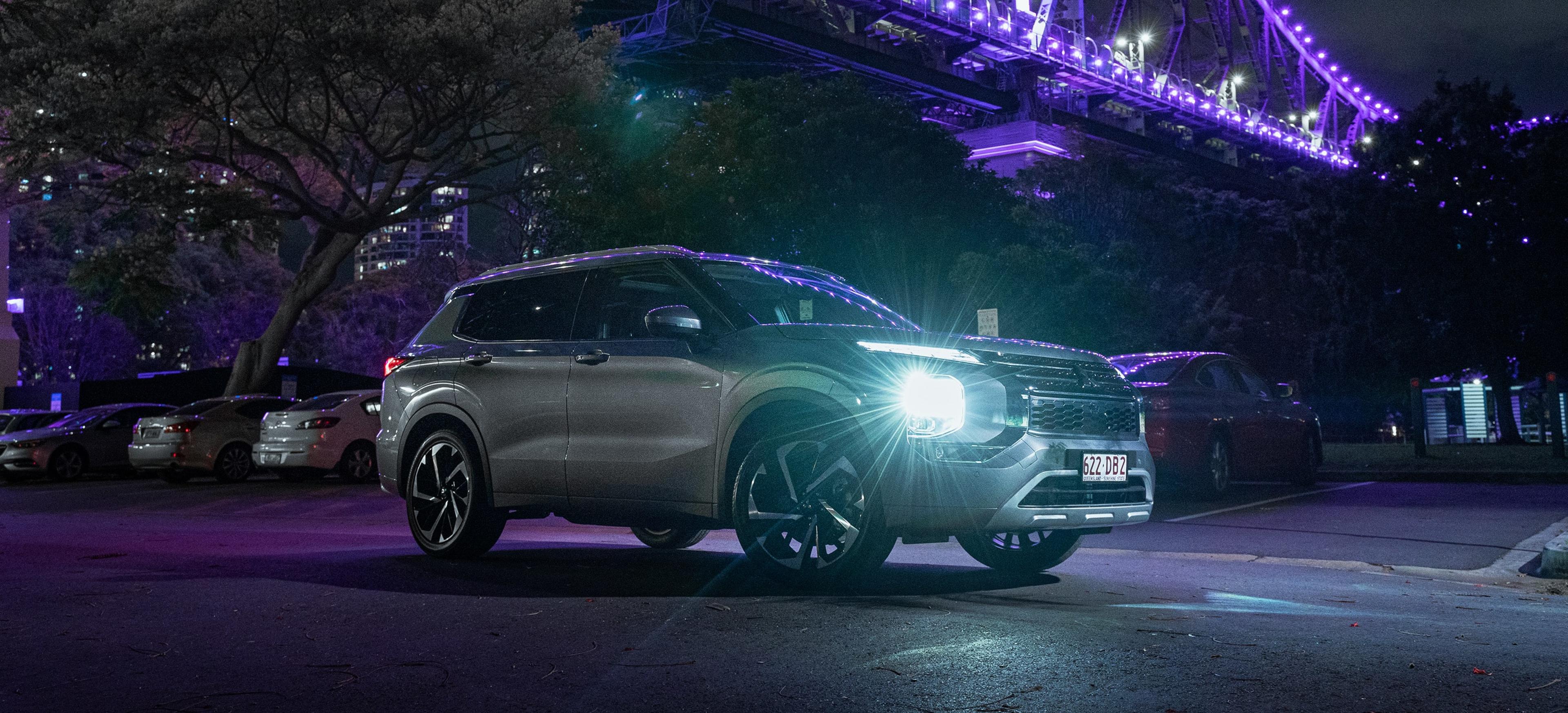 Review: 2021 Mitsubishi Outlander banner