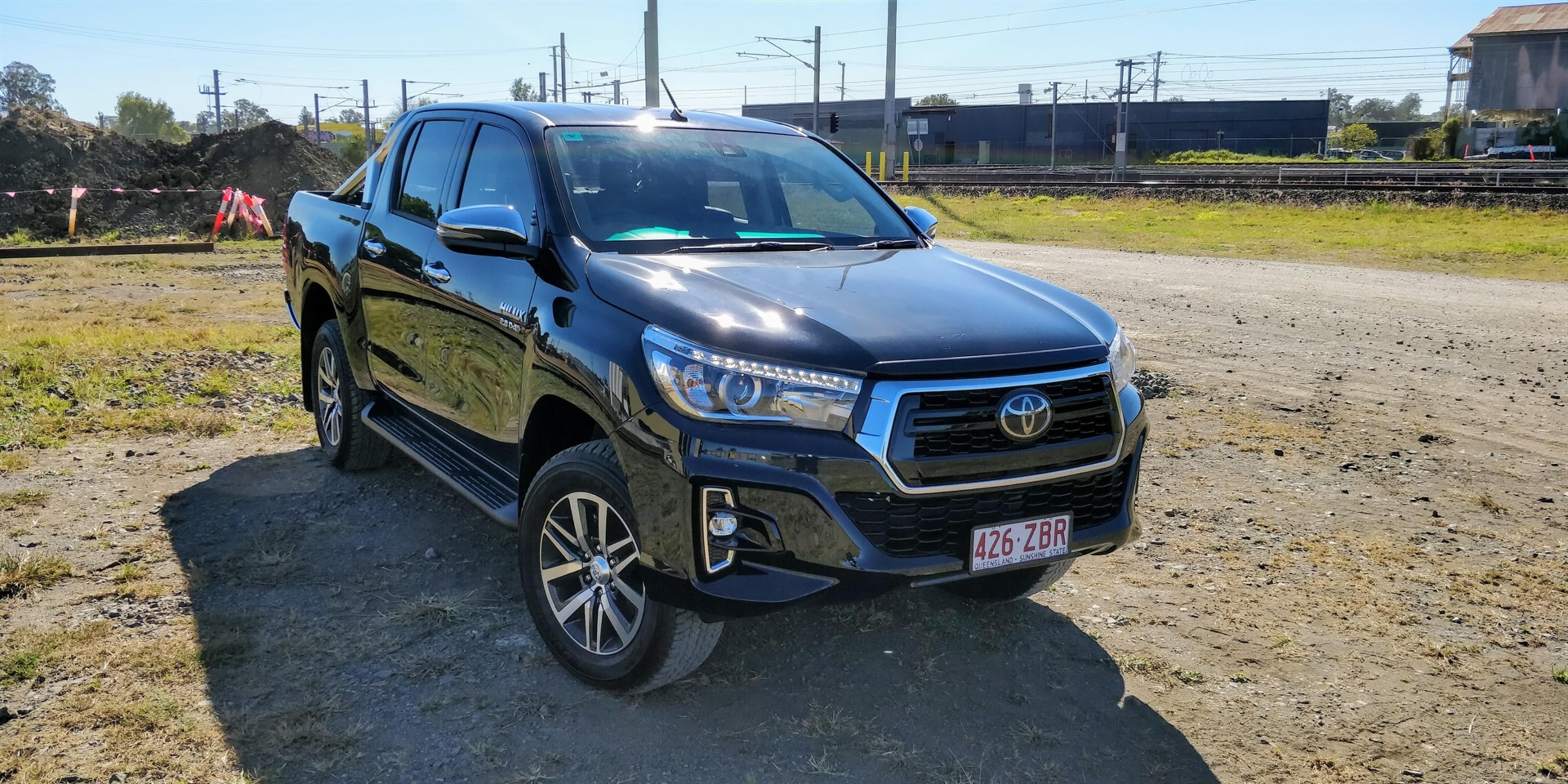 Review | 2019+ Toyota HiLux banner